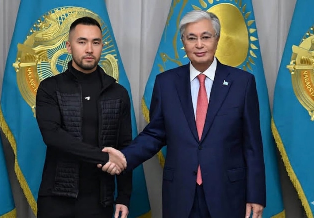 Сергей Макаров и Президент Республики Казахстан Касым-Жомарт Токаев на официальной церемонии в Астане